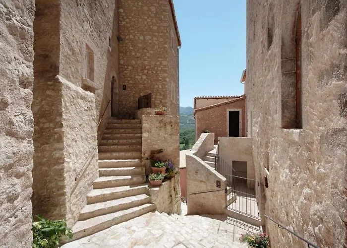 Castello Di Postignano 4* Sellano