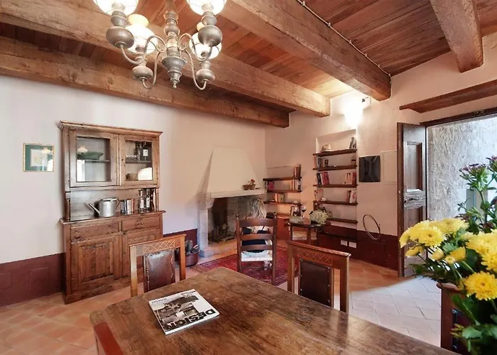 Castello Di Postignano Sellano